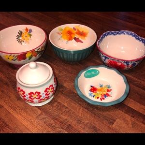 The Pioneer Woman Lot